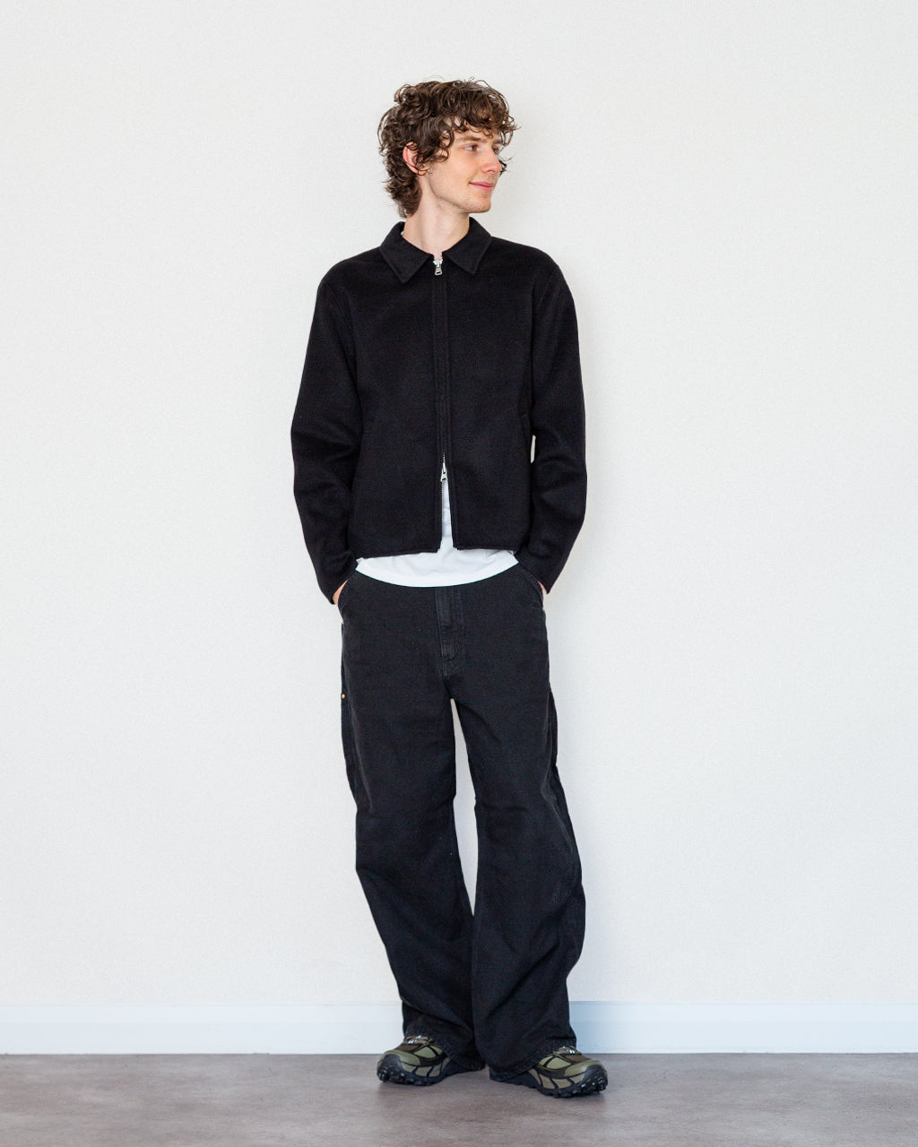 Arlo 8447 - Black