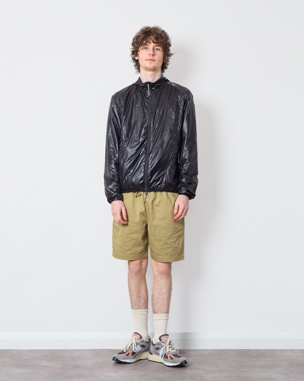 Hue Packable Wind Jacket - Black