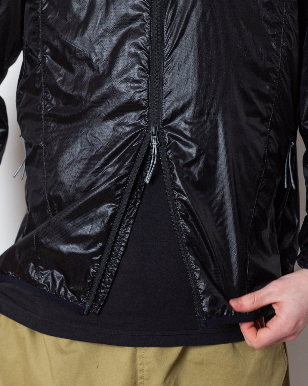 Hue Packable Wind Jacket - Black