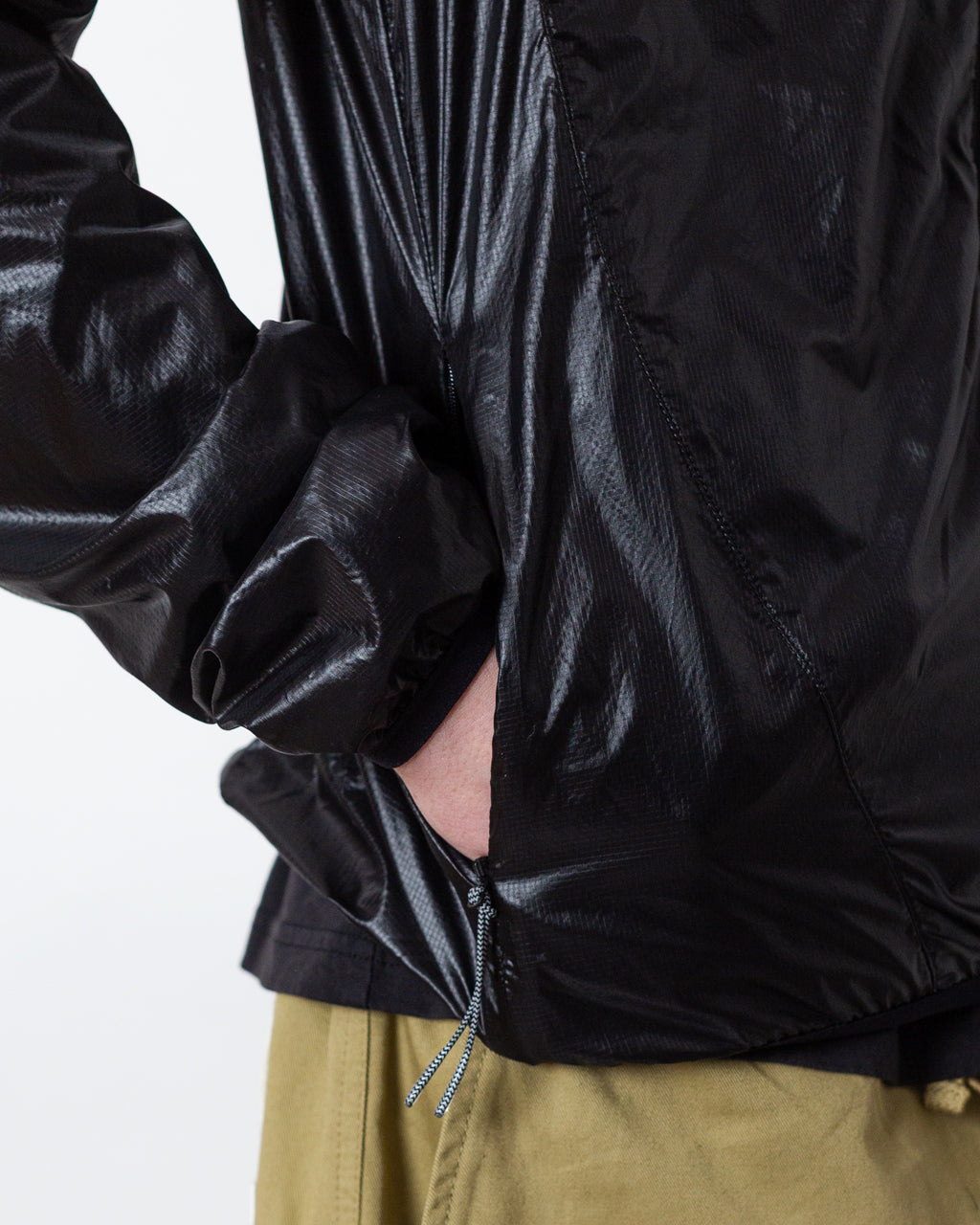 Hue Packable Wind Jacket - Black