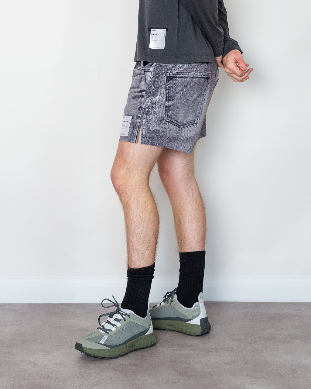 PeaceShell 5 Unlined Short - Black Denim