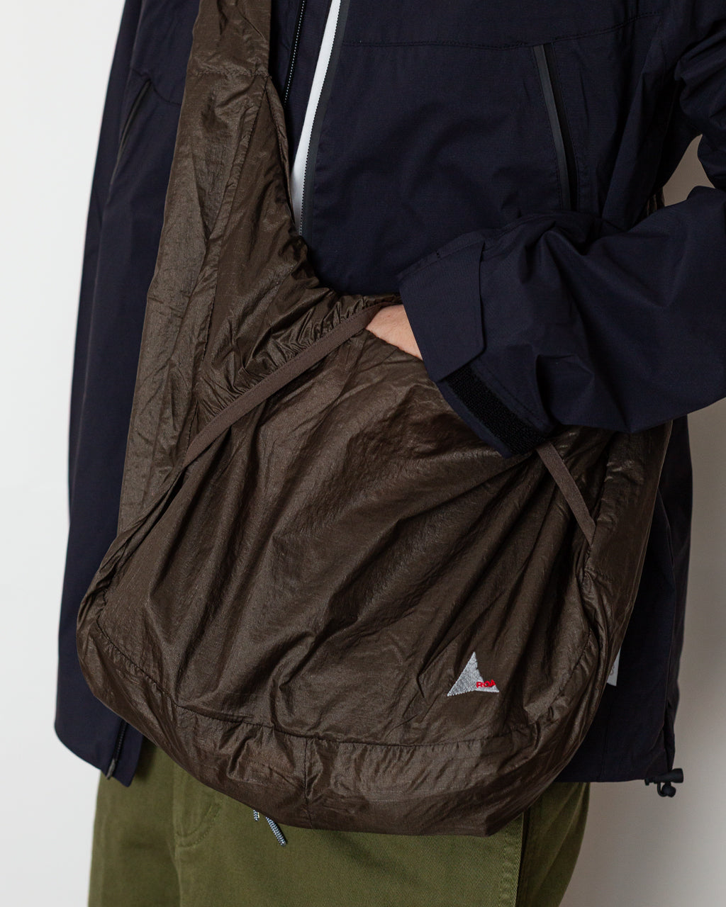 LAKI Packable Knot Bag - Taupe Brown