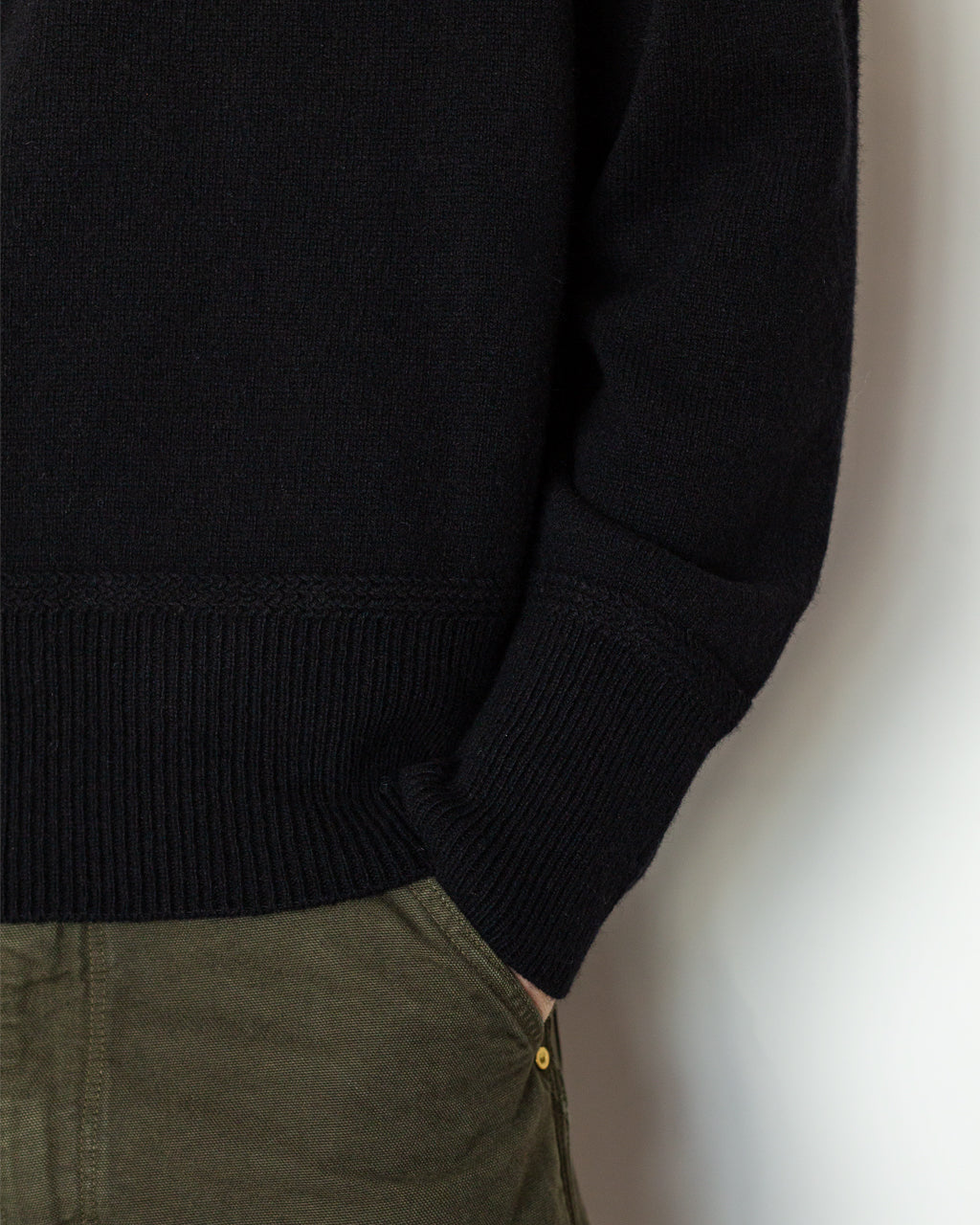 LOT 507 Athletic Crewneck Sweater - Black