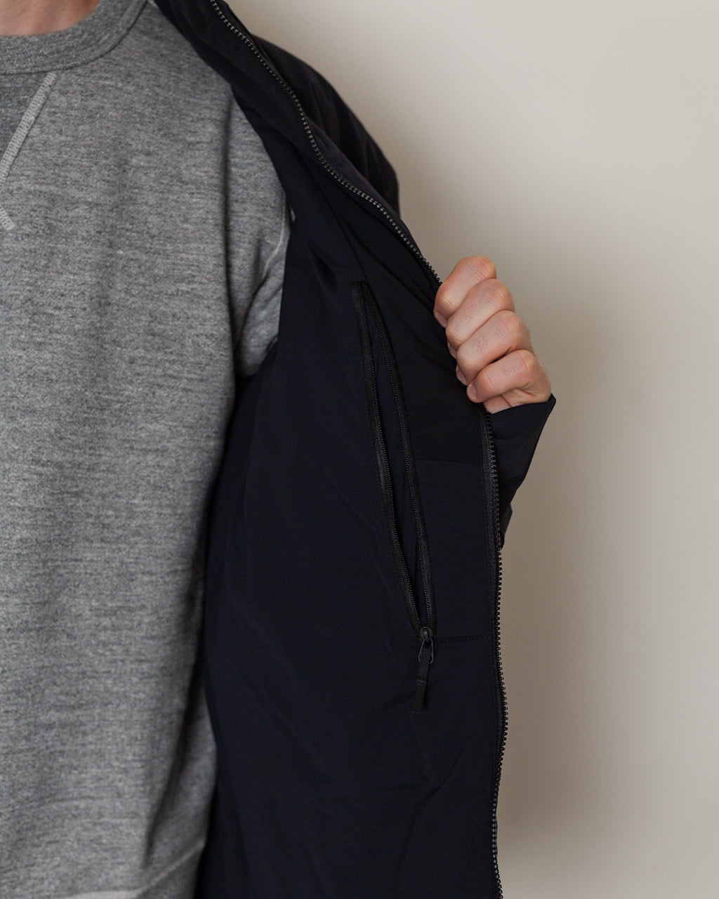 Mionn Insulated Jacket - Black