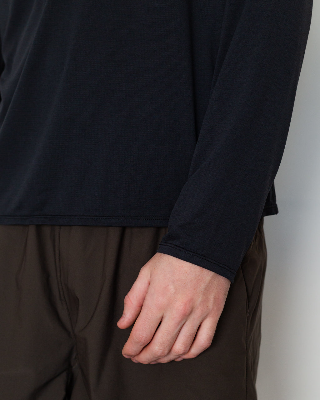 Lateral Peak L/S T-Shirt - Black Beauty Wordmark