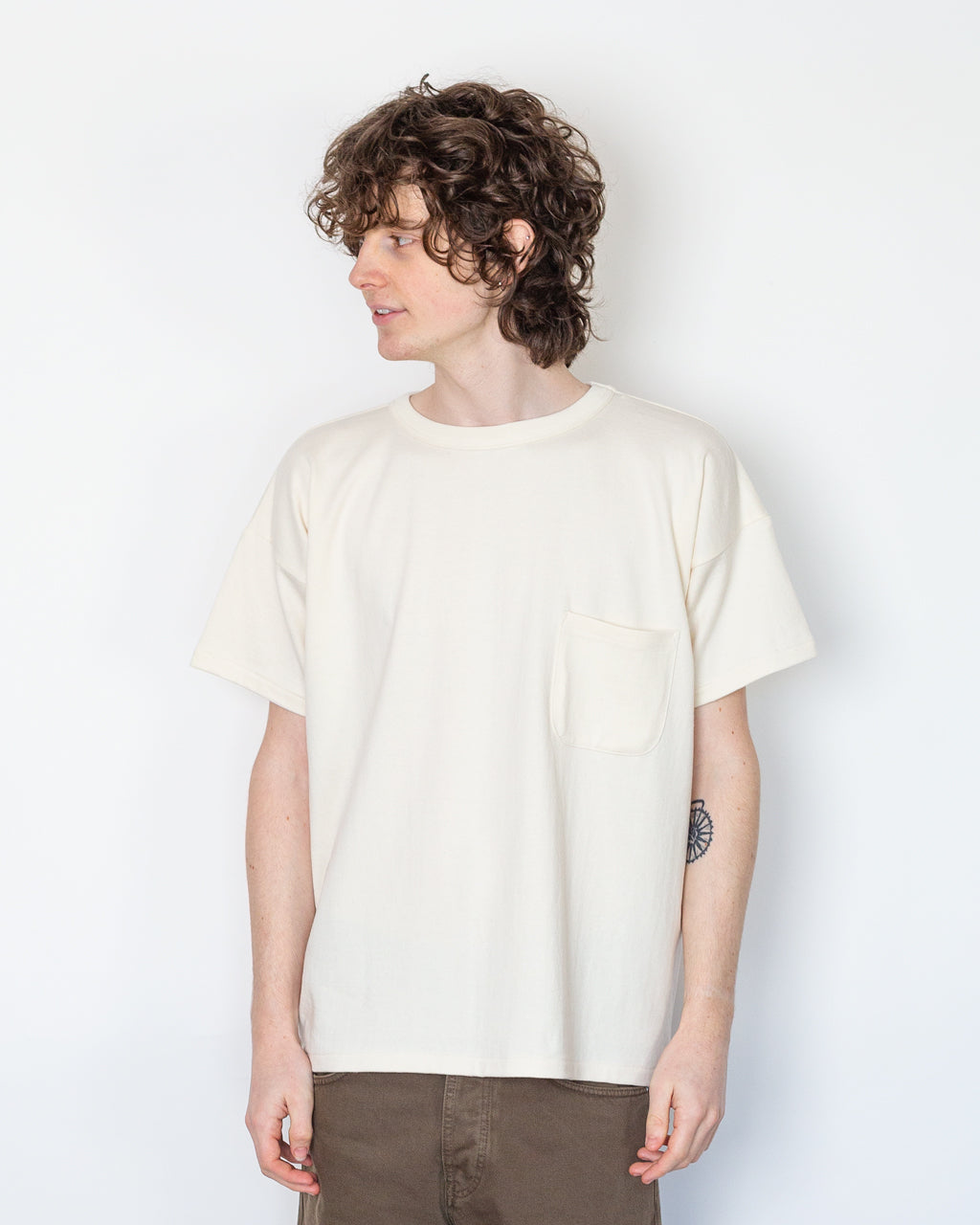 LOT 601 - T-Shirt - Ivory