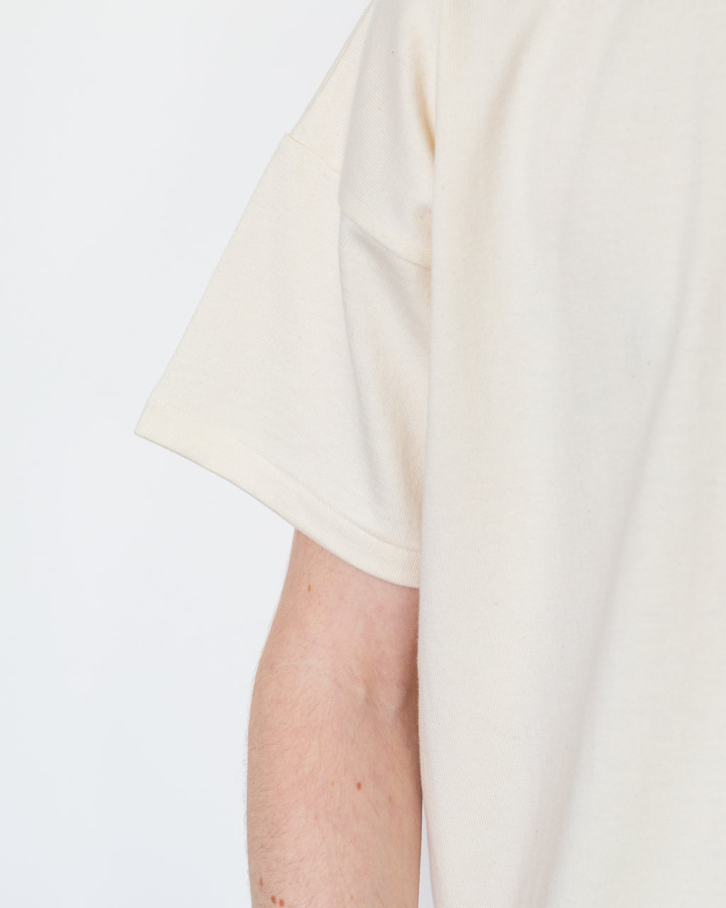 LOT 601 - T-Shirt - Ivory
