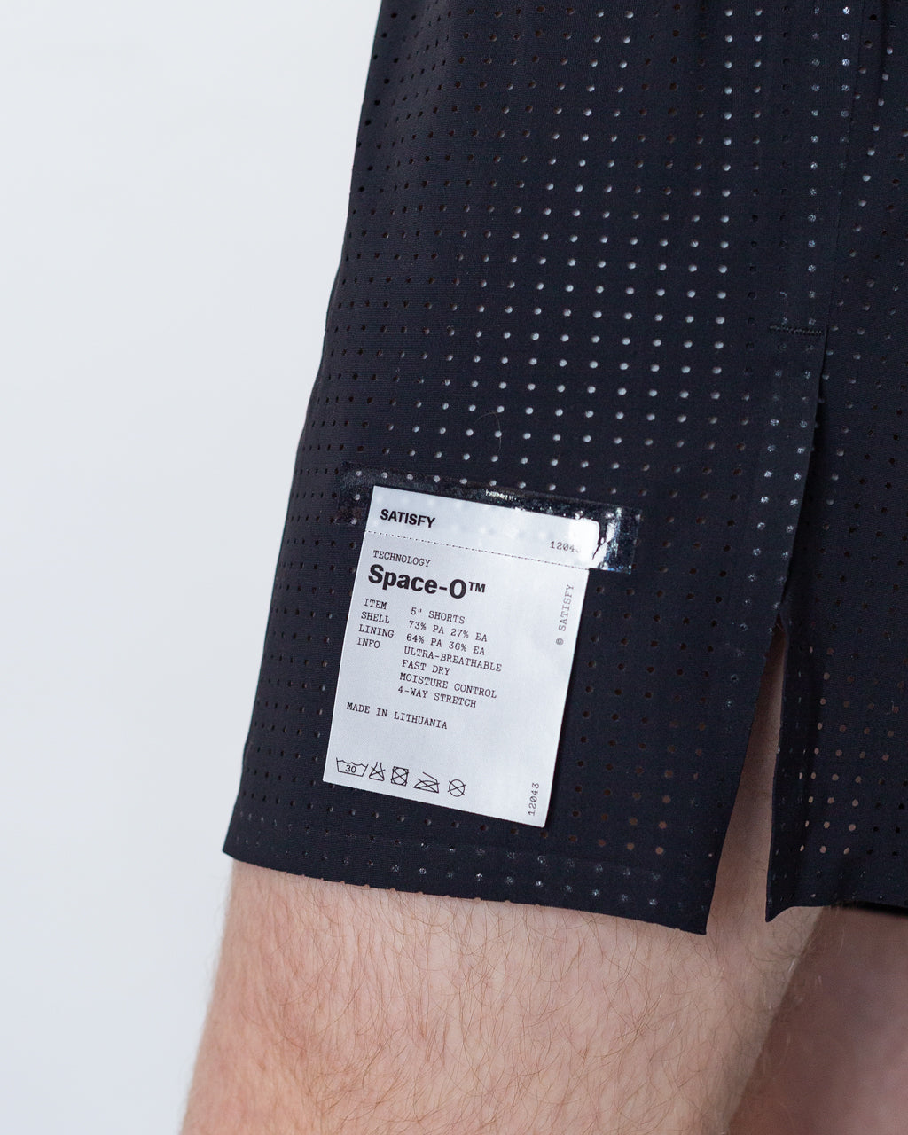 Space O 5 Shorts - Black
