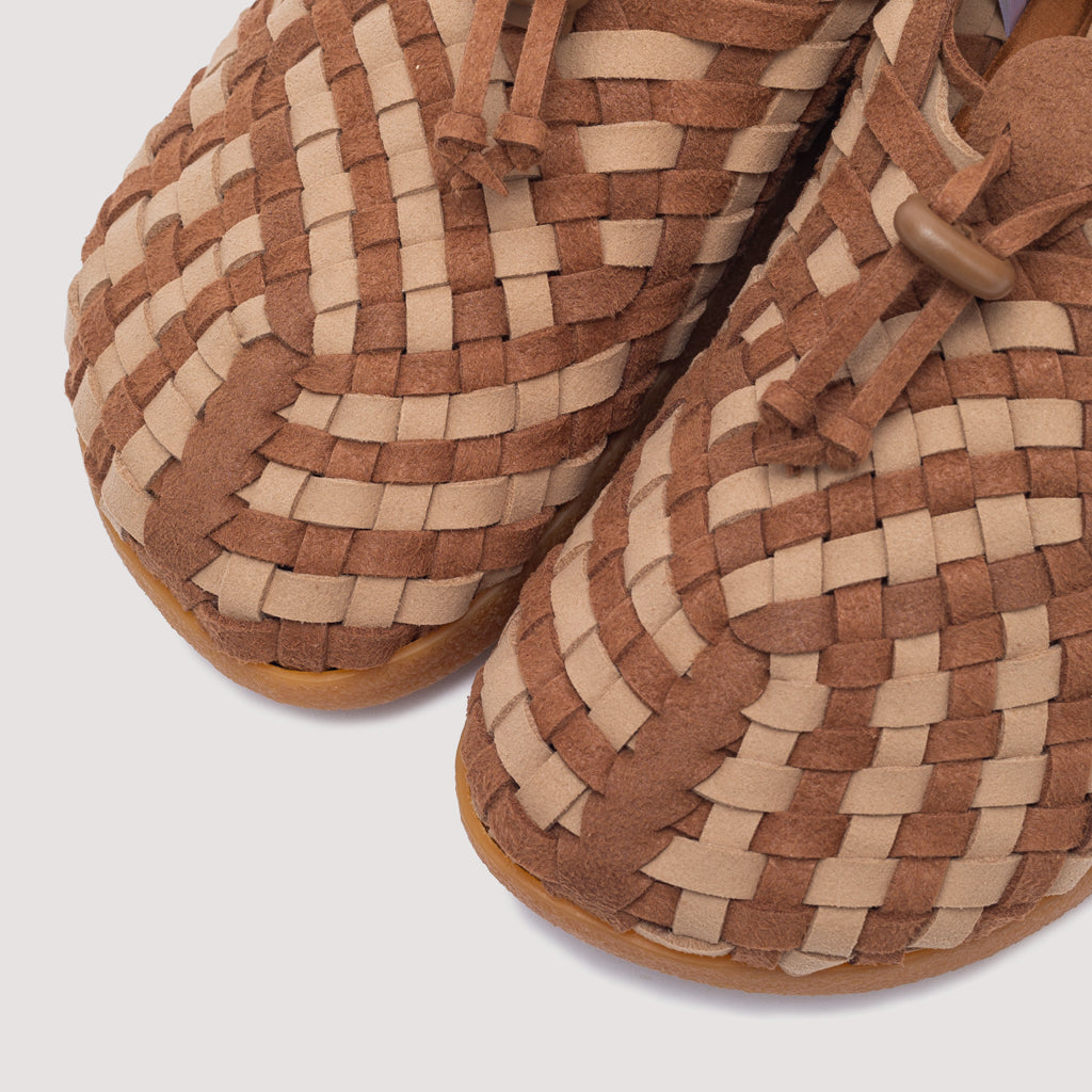 Latigo - Walnut/Tan